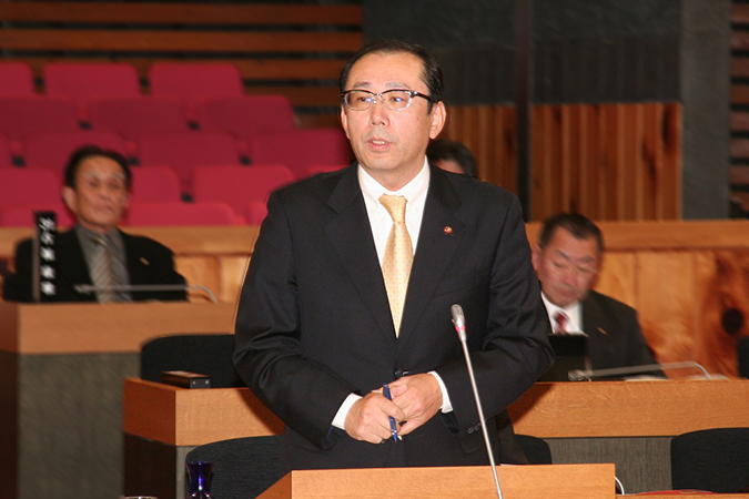  出雲市議会での一般質問の様子2014/12/4